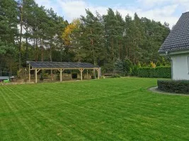 wiata z dachem z paneli fotowoltaicznych 9,9 kWp + magazyn 10 kWh